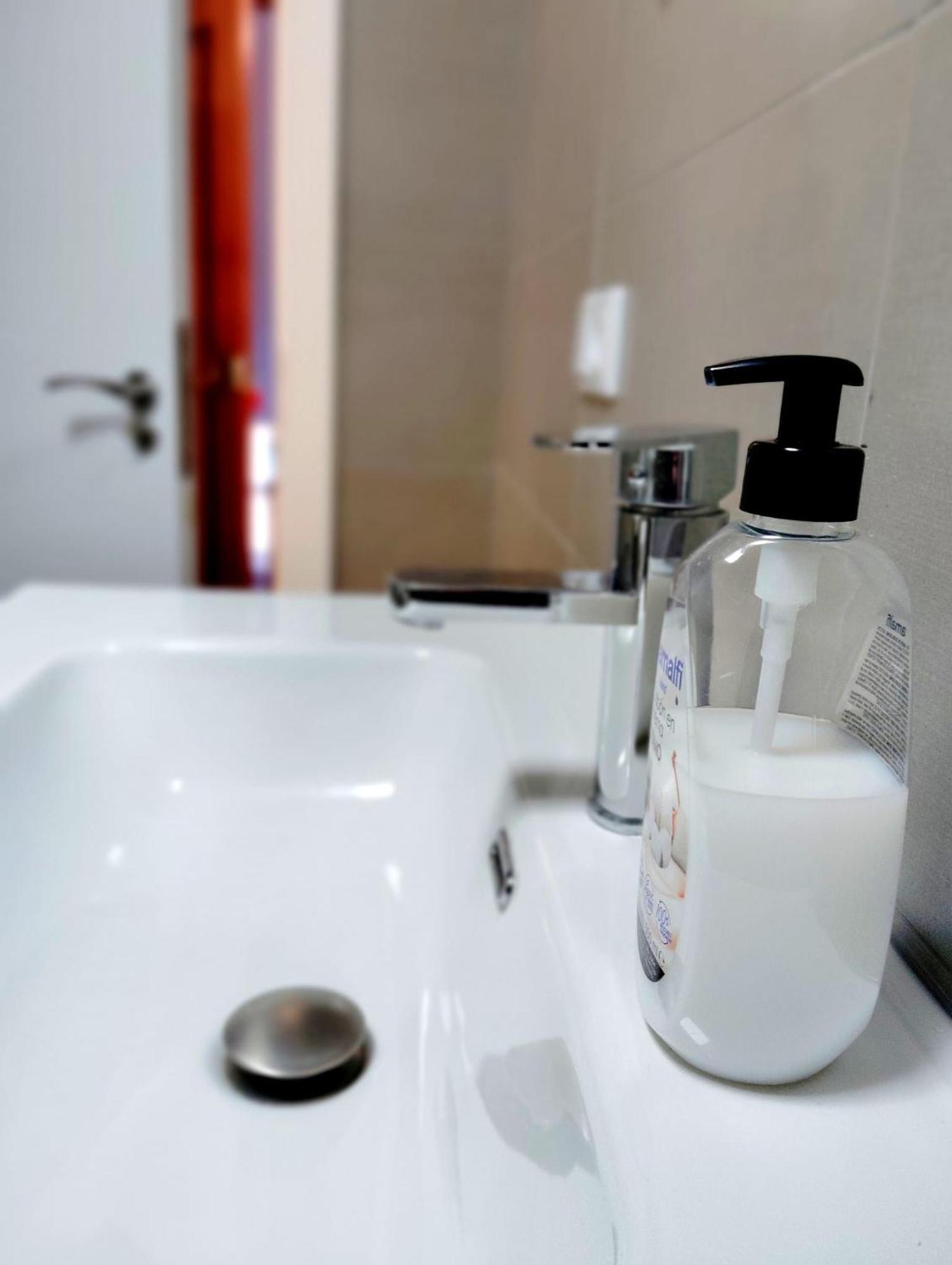 Piso Compartido Cerca Corteingles Jaen Ngoại thất bức ảnh